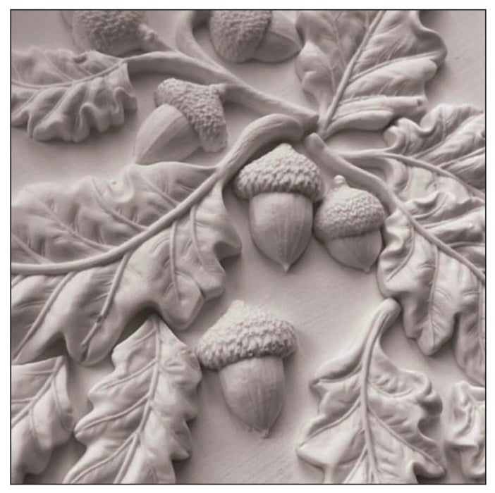 IOD Decor Mould Oak Leaves & Acorns erhältlich bei Countryside Colours